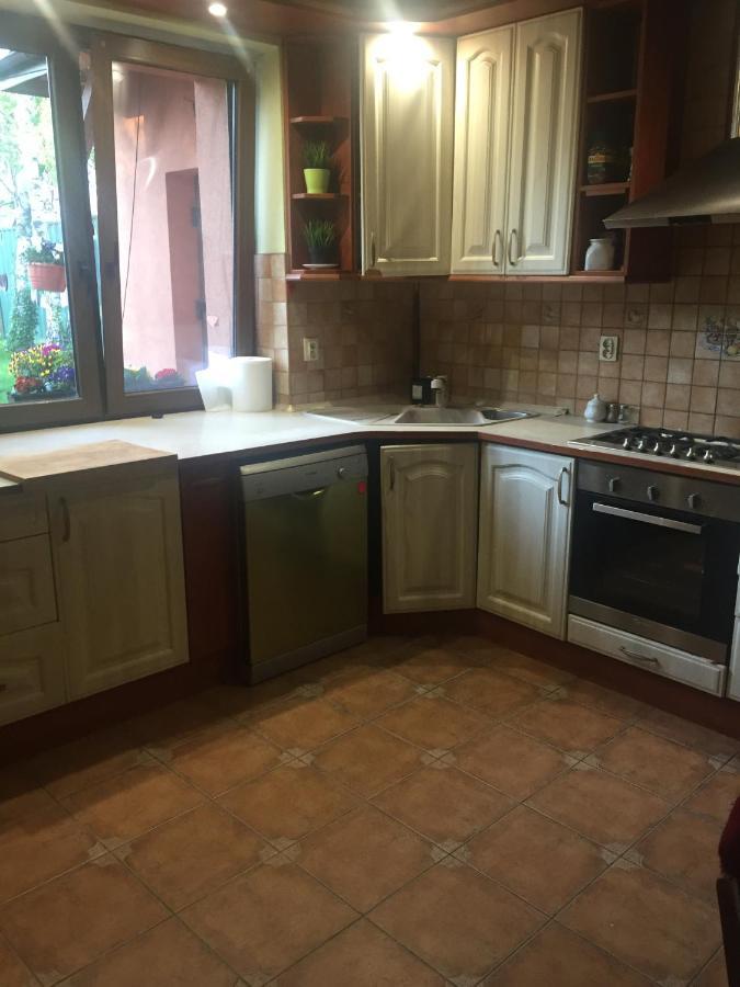 Samodzielny Pokoj W Wygodnym Domu Z Parkingiem Apartman Piaseczno  Kültér fotó